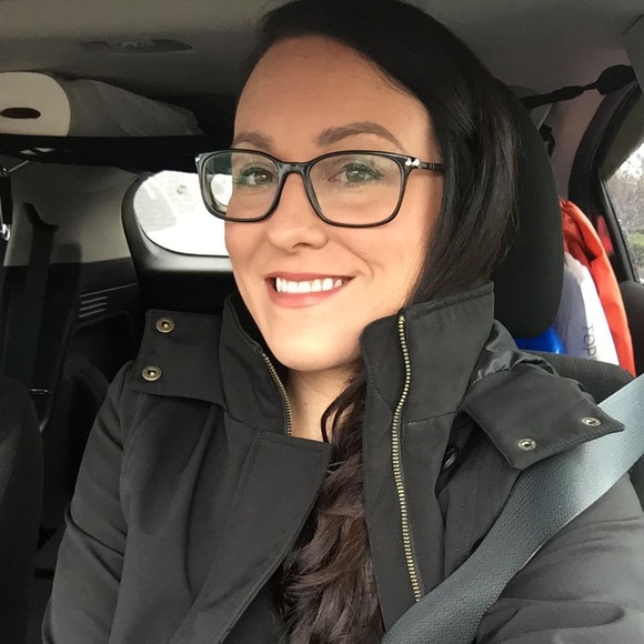 Meet your Posher, Amy - Picture 1 of 1